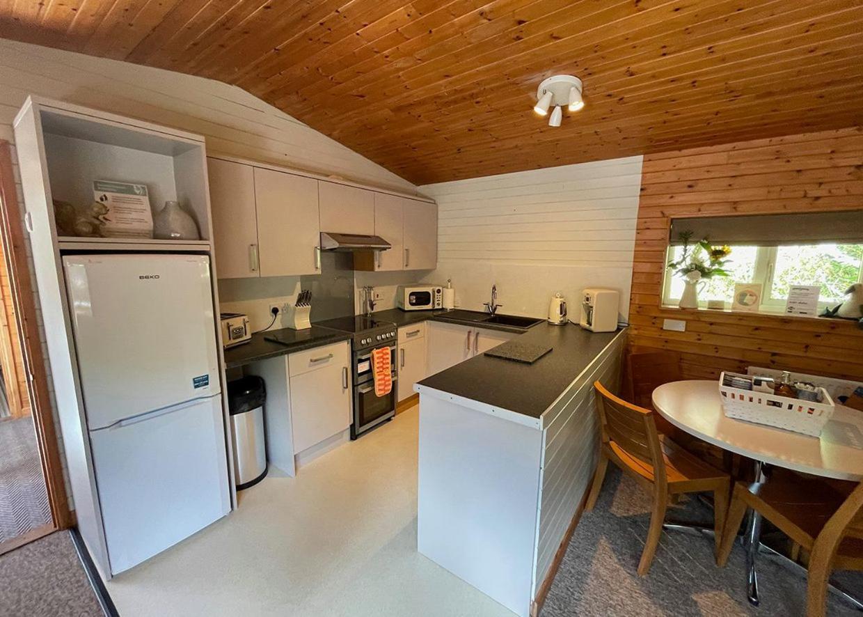 Ivyleaf Combe Lodges Stratton  Zewnętrze zdjęcie